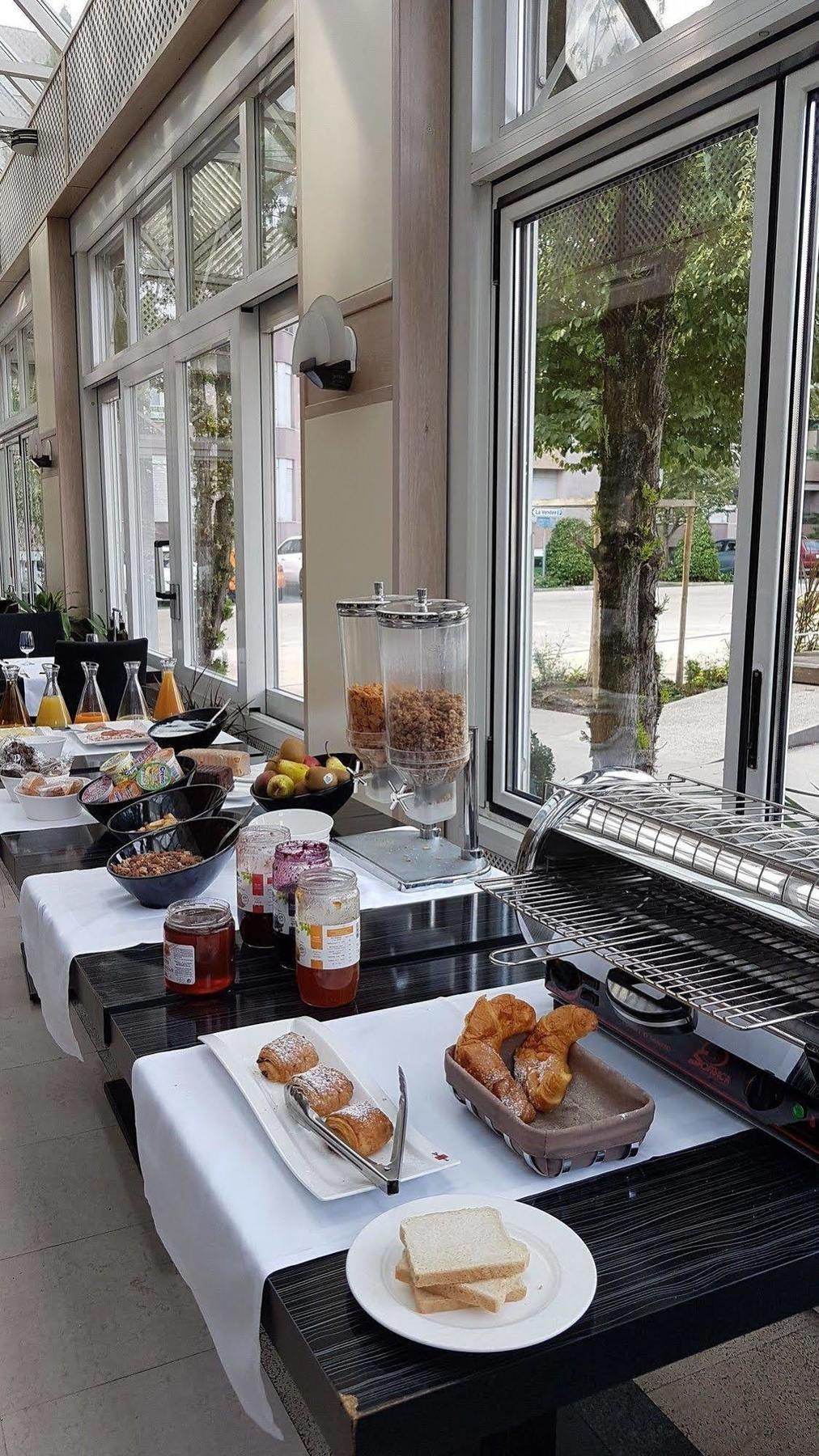Hostellerie De La Vendee Lancy Экстерьер фото