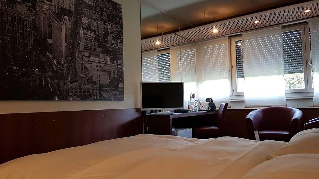 Hostellerie De La Vendee Lancy Номер фото